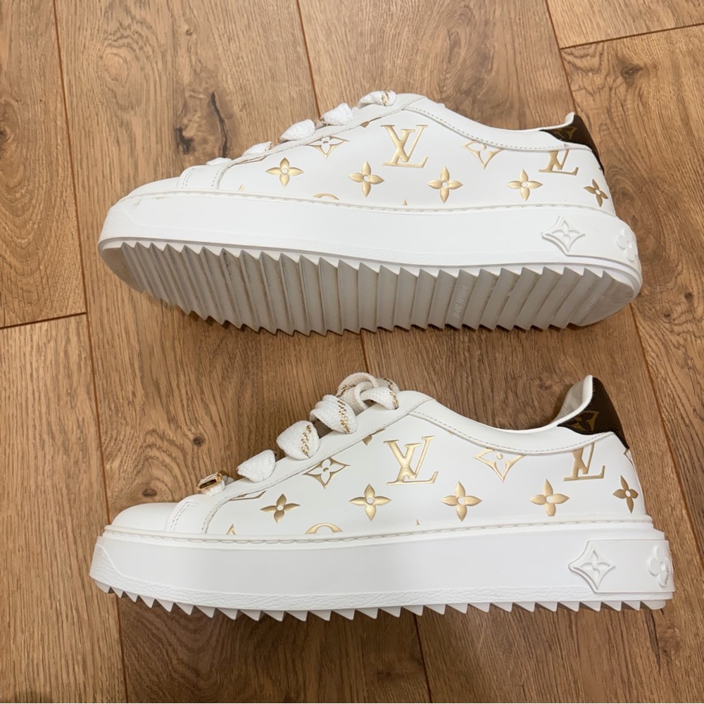 LOUIS VUITTON Time Out Sneakers 'White with Gold Monogram' - Size 38 / US 7.5-8 - Picture 6 of 10